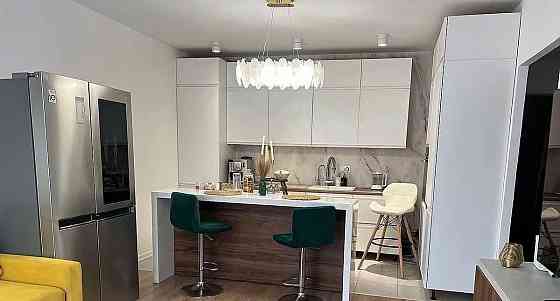 4-комн. квартира, 90 м2, 17/20 эт. Москва