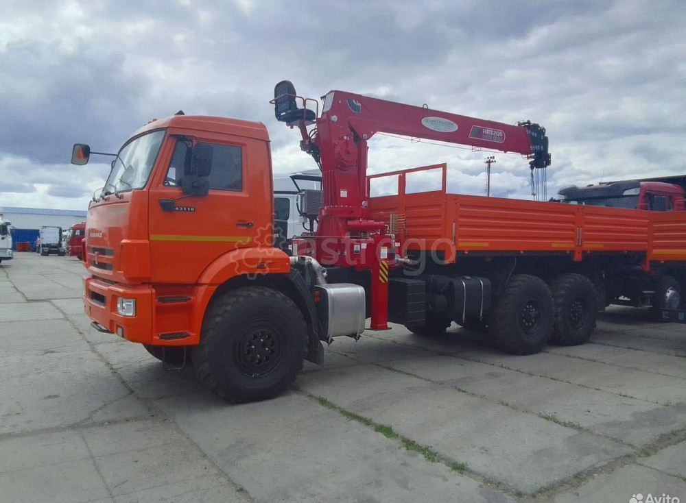 Бортовой грузовик КАМАЗ 43118-50 с КМУ Horyong 206 Набережные Челны - изображение 1