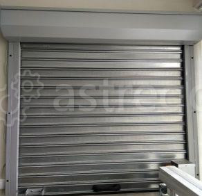 Роллеты автоматические перфорированные для витрин ALUTECH 5000x3000 мм Чебоксары - изображение 1