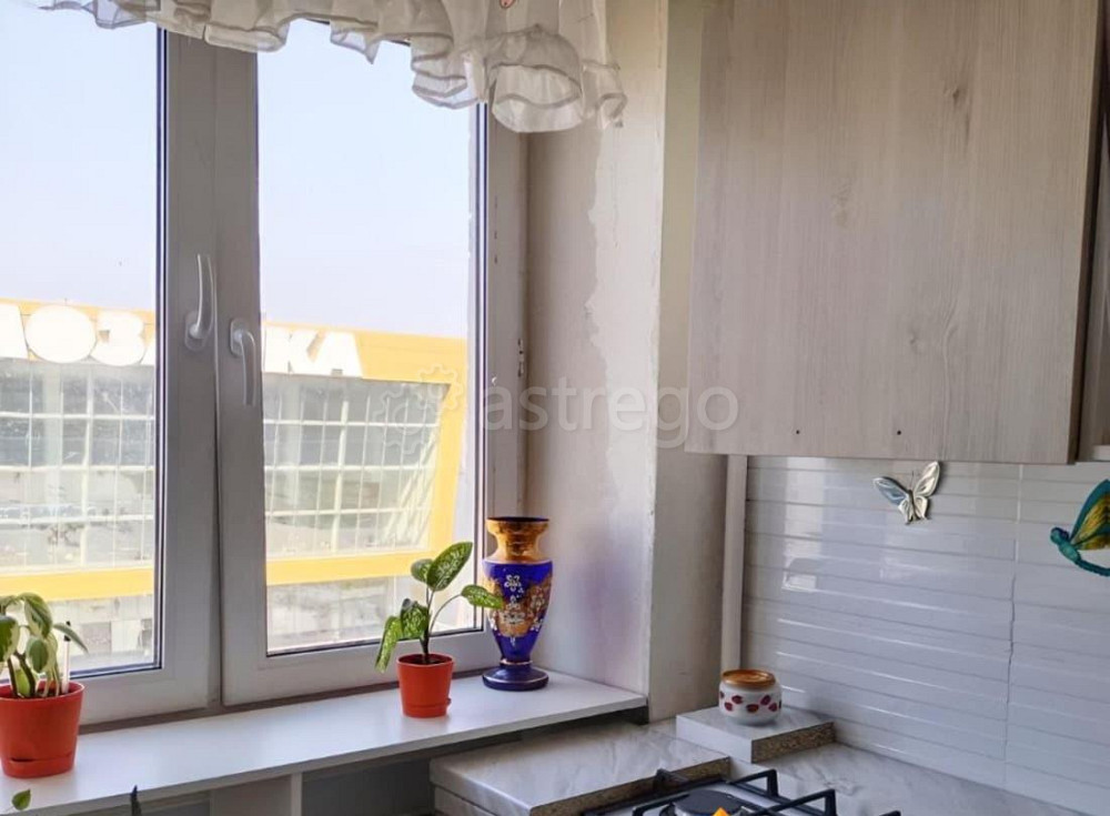Комната, 64 м2, 7/9 эт. Москва - изображение 1