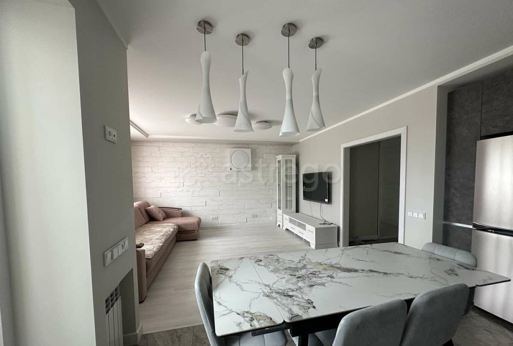 3-комн. квартира, 80 м2, 6/9 эт. Старый Оскол - изображение 1