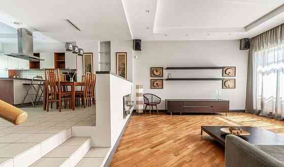 Таунхаус, 197 м2, 1.05 сотки, 3 эт. Санкт-Петербург