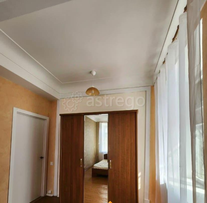 Комната, 80 м2, 2/5 эт. Москва - изображение 1