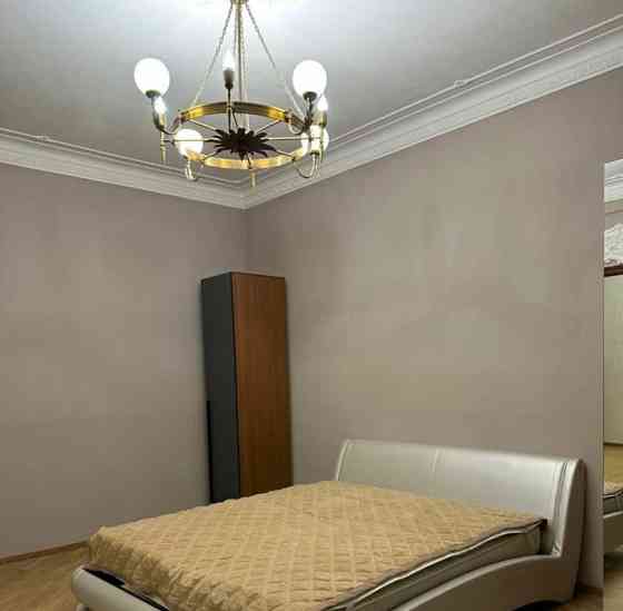 4-комн. квартира, 120 м2, 2/8 эт. Москва