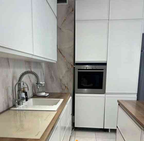 4-комн. квартира, 87 м2, 17/20 эт. Москва