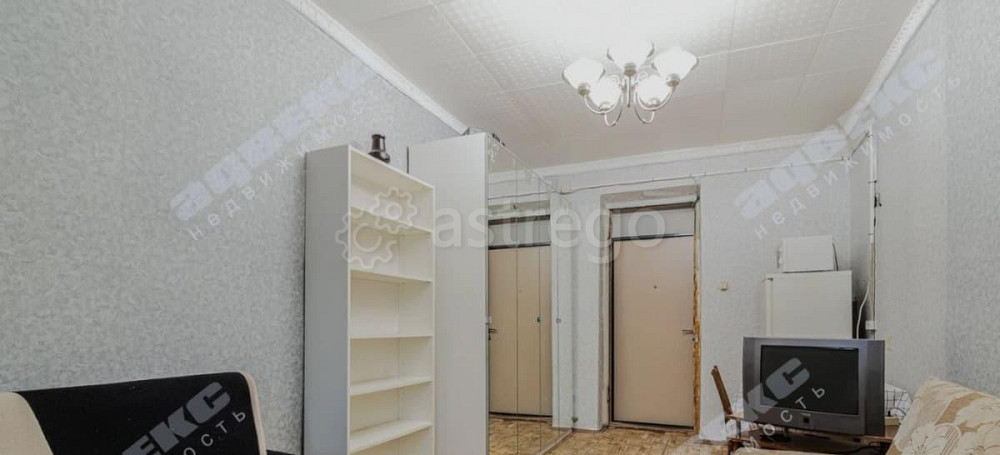 Комната, 17 м2, 5/5 эт. Санкт-Петербург - изображение 2