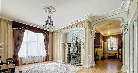 6-комн. квартира, 251 м2, 2/6 эт. Москва