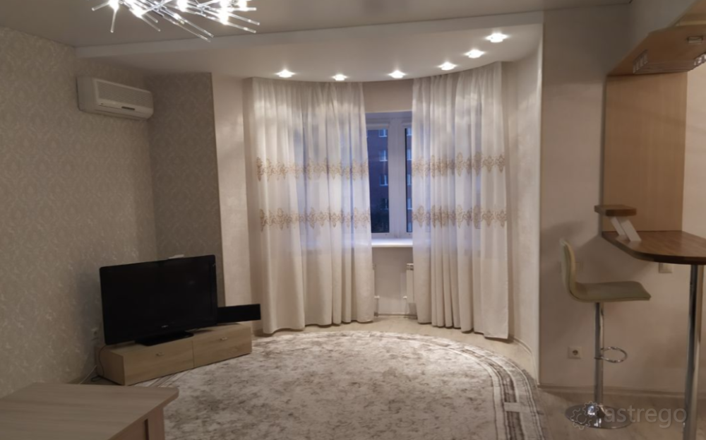 Сдам 2-комн. Квартиру, 72 м2, 4/10 эт., Долгосрочно Омск - изображение 1