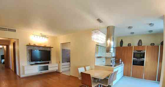 4-комн. квартира, 133.1 м2, 3/24 эт. Москва