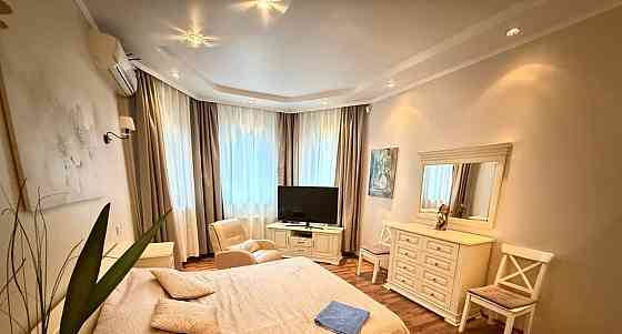 Дом, 330 м2, 8.3 сотки, 3 эт. Видное