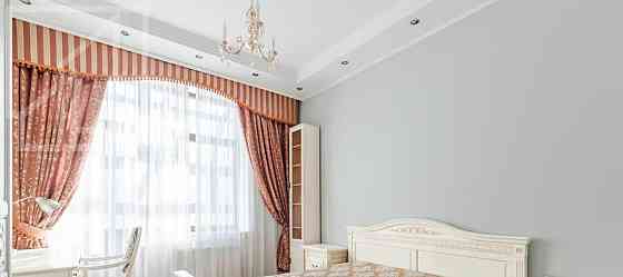 3-комн. квартира, 118 м2, 2/8 эт. Москва