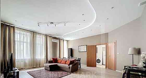 2-комн. квартира, 68 м2, 4/6 эт. Москва