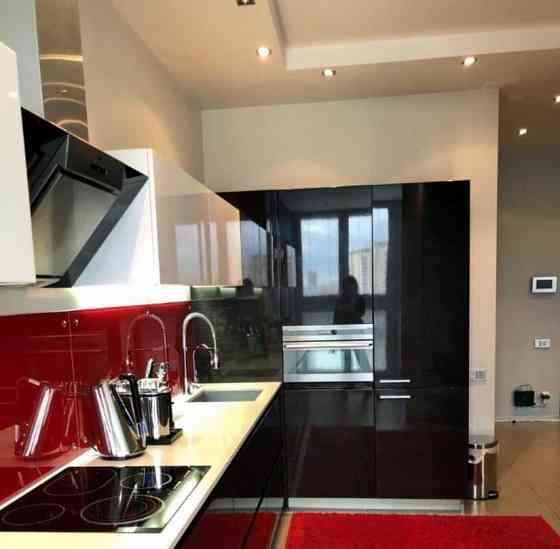 2-комн. квартира, 85 м2, 15/22 эт. Москва