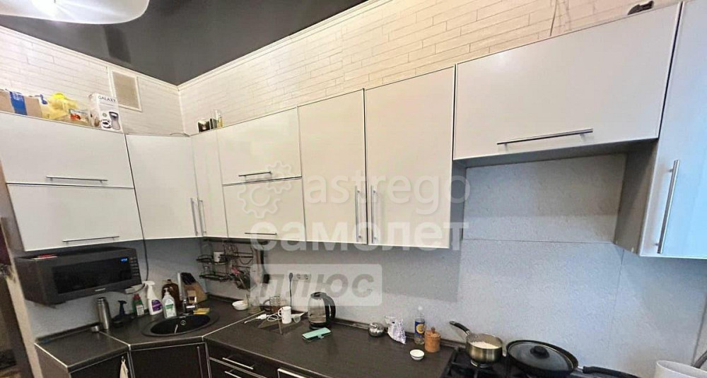 3-комн. квартира, 59.8 м2, 1/5 эт. Коряжма - изображение 1