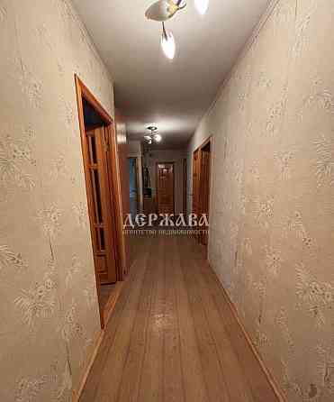 4-комн. квартира, 87.4 м2, 1/5 эт. Старый Оскол