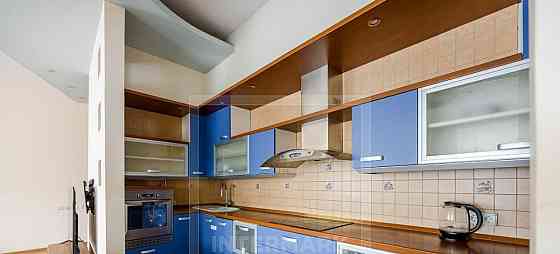4-комн. квартира, 180 м2, 3/5 эт. Москва