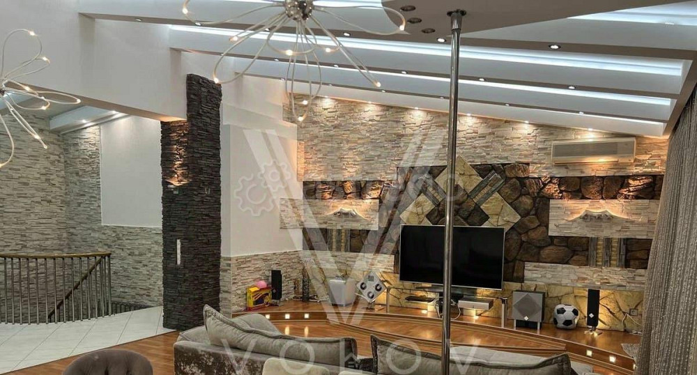 5-комн. квартира, 300 м2, 5/6 эт. Красноярск - изображение 2