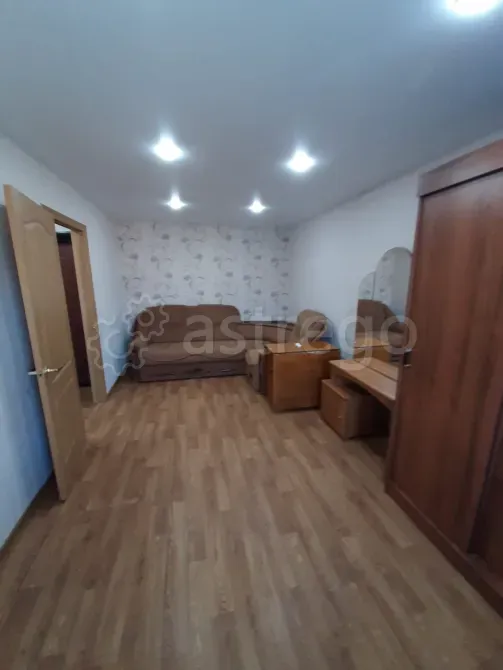 Сдам 1-комн. квартиру, 26.9 м2, 2/2 эт., долгосрочно Павловск - изображение 1