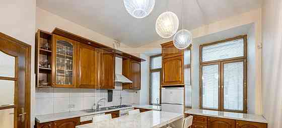 4-комн. квартира, 126 м2, 3/4 эт. Москва