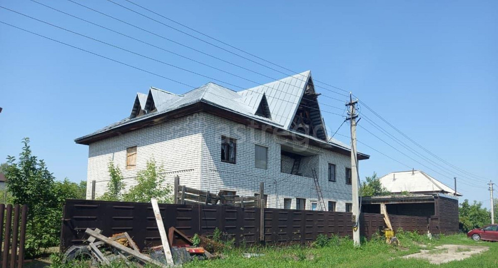 Коттедж, 350 м2, 15 соток, 2 эт. Новоалтайск - изображение 1