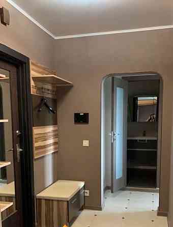 2-комн. квартира, 65 м2, 13/17 эт. Москва