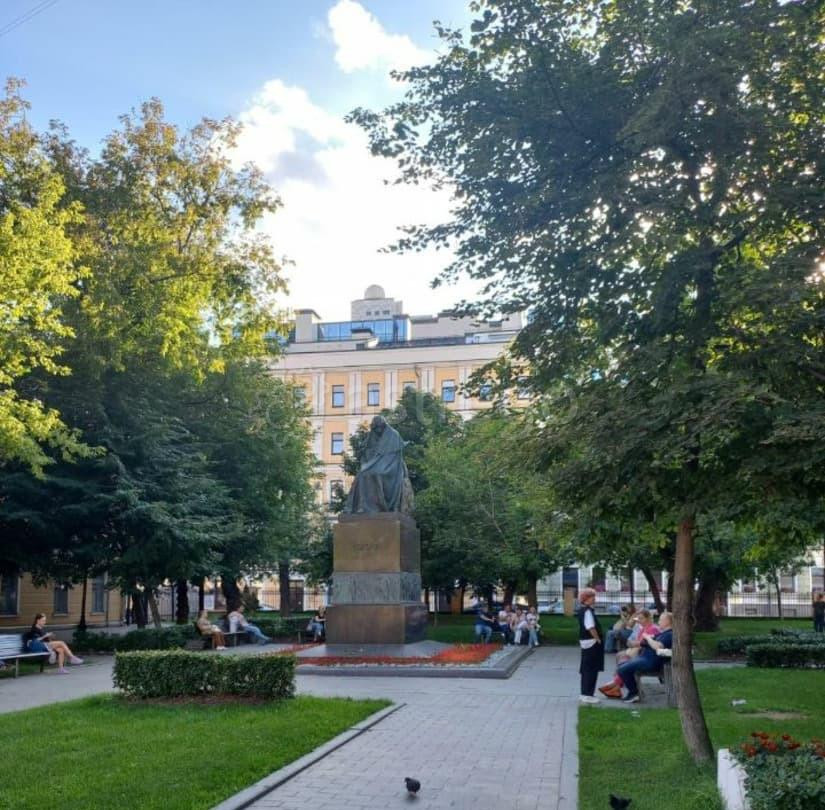 Комната, 120 м2, 2/5 эт. Москва - изображение 1