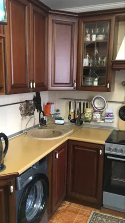 Продам 3-комн. квартиру, 81.8 м2, 3/7 этаж Омск