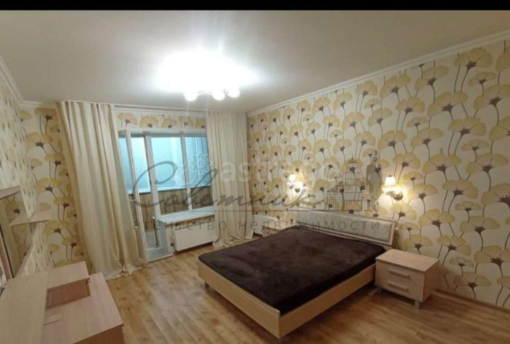 3-комн. квартира, 93 м2, 1/12 эт. Старый Оскол - изображение 1