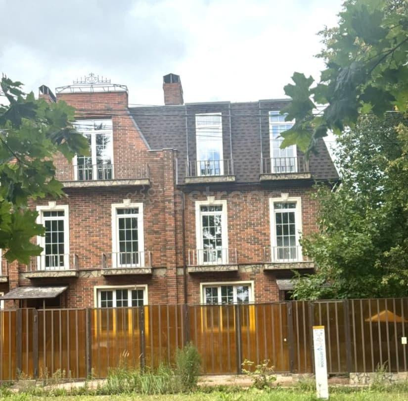 Дом, 236.6 м2, 2.23 сотки, 3 эт. Звенигород - изображение 1