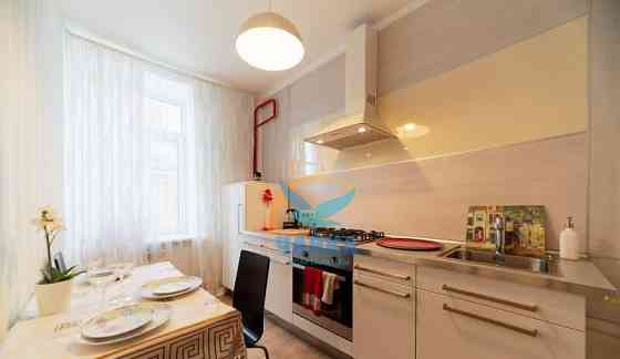 2-комн. квартира, 58 м2, 3/5 эт. Санкт-Петербург