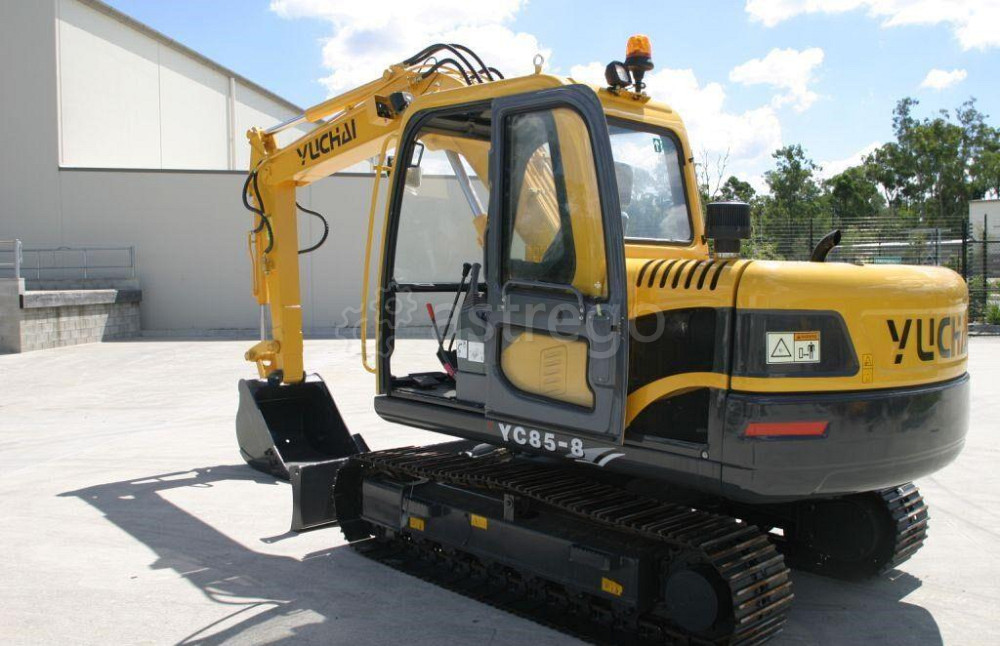 Мини-экскаватор Yuchai YC80-9E Чернушка - изображение 1