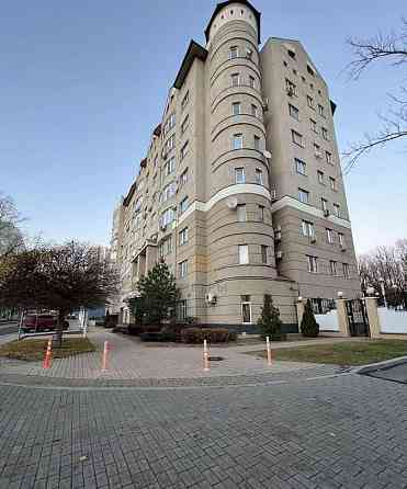 5-комн. квартира, 262.4 м2, 8/8 эт. Белгород