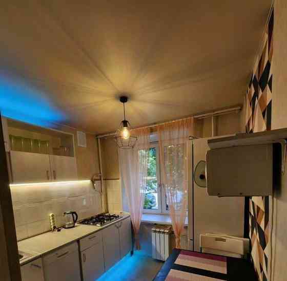 2-комн. квартира, 40 м2, 1/9 эт. Москва