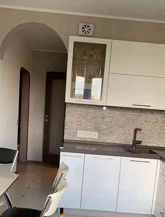 2-комн. квартира, 65 м2, 13/17 эт. Москва