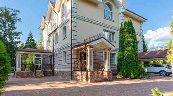 Коттедж, 1000 м2 Апрелевка