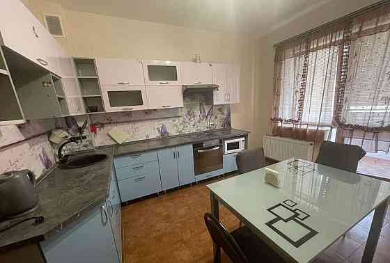 2-комн. квартира, 72 м2, 1/9 эт. Старый Оскол