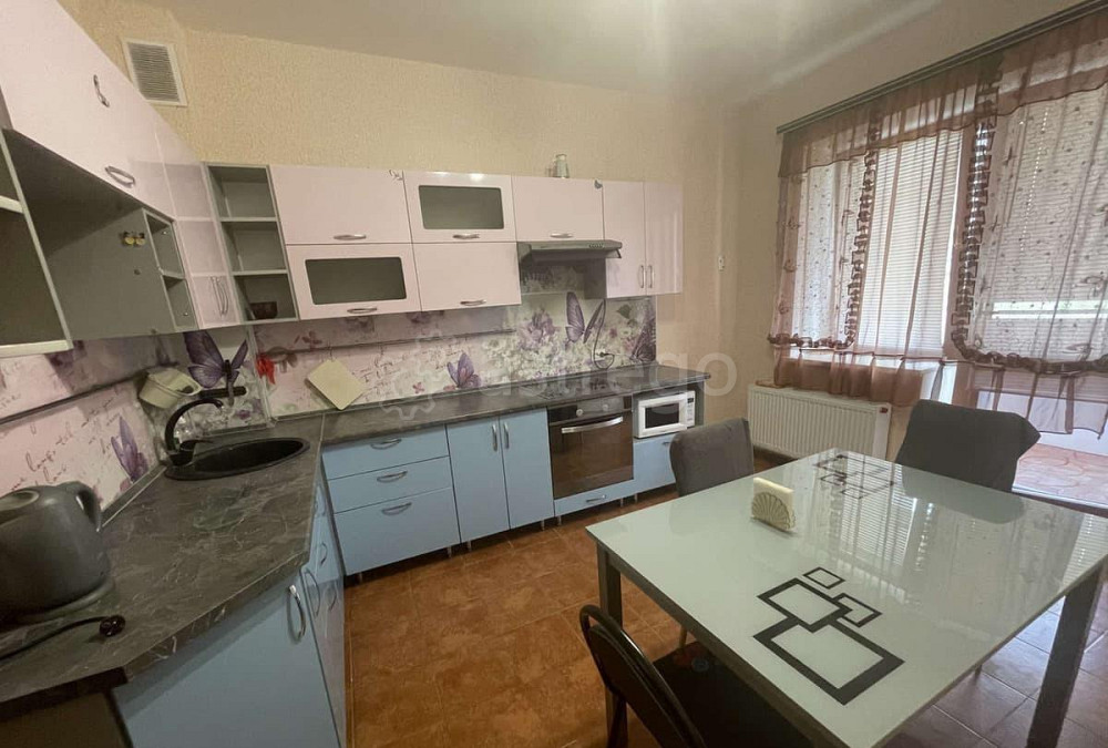 2-комн. квартира, 72 м2, 1/9 эт. Старый Оскол - изображение 1