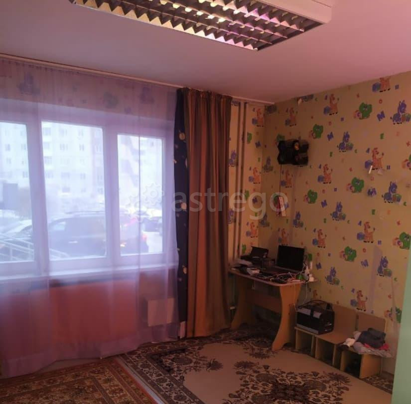 4-комн. квартира, 81 м2, 1/10 эт. Красноярск - изображение 1