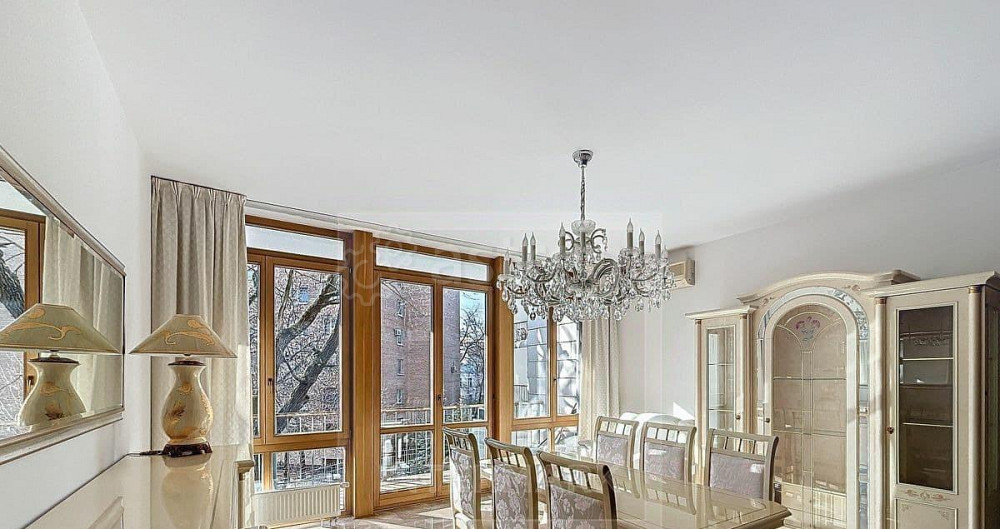 4-комн. квартира, 170 м2, 2/6 эт. Москва - изображение 1