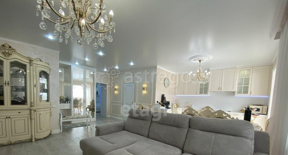 2-комн. квартира, 82.7 м2, 2/5 эт. Свободный - изображение 1