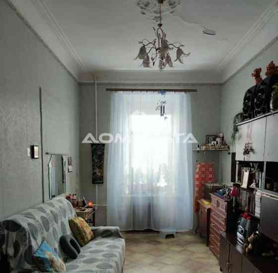 6-комн. квартира, 136 м2, 2/6 эт. Санкт-Петербург