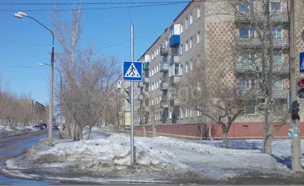 1-комн. квартира, 28 м2, 5/5 эт. Яровое - изображение 1