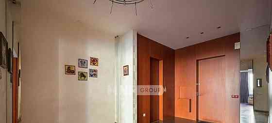 4-комн. квартира, 150.6 м2, 2/8 эт. Санкт-Петербург