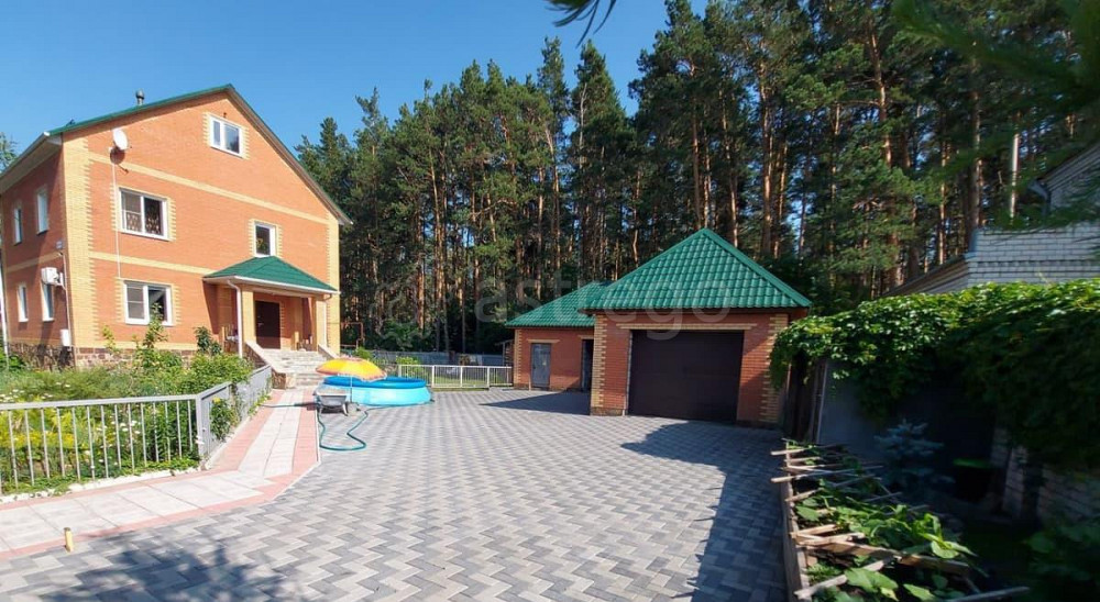 Коттедж, 207.4 м2, 7.56 сотки, 3 эт. Бийск - изображение 1