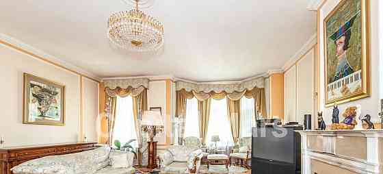 4-комн. квартира, 157 м2, 4/6 эт. Москва