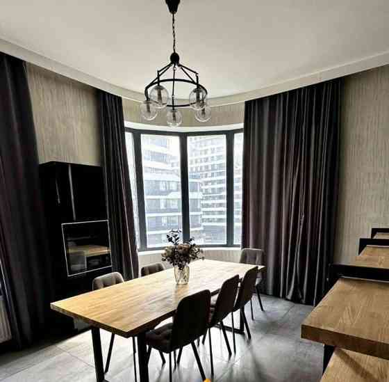 3-комн. квартира, 120 м2, 4/17 эт. Москва