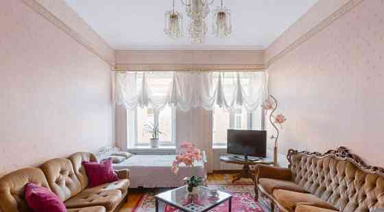 4-комн. квартира, 140 м2, 5/5 эт. Санкт-Петербург