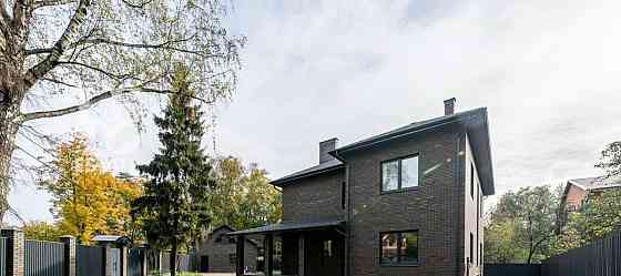 Дом, 439.2 м2, 9.74 сотки, 3 эт. Мытищи