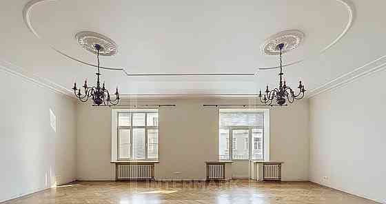 6-комн. квартира, 320 м2, 5/6 эт. Москва
