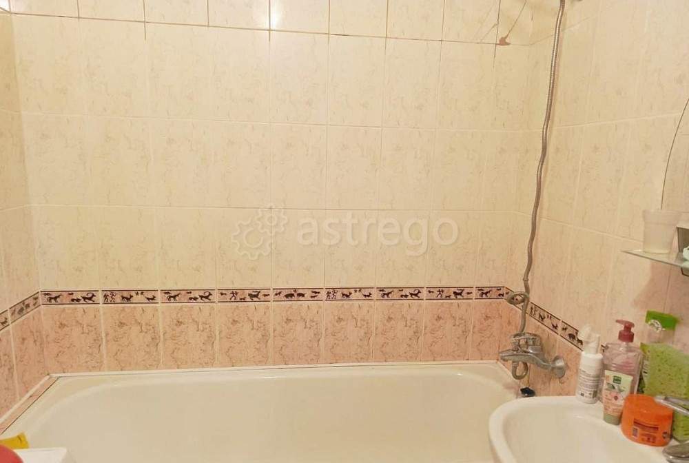 3-комн. квартира, 70.2 м2, 1/10 эт. Майский - изображение 8